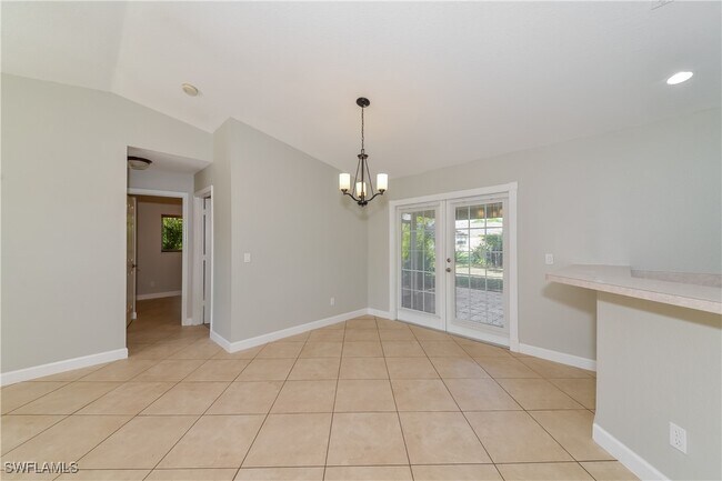 Building Photo - 2750 Trilby Ave