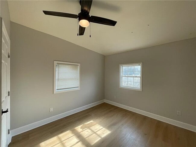 Building Photo - 29 Cornwall St