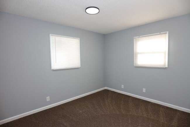Building Photo - Newly Remodeled 3 Bedroom Home