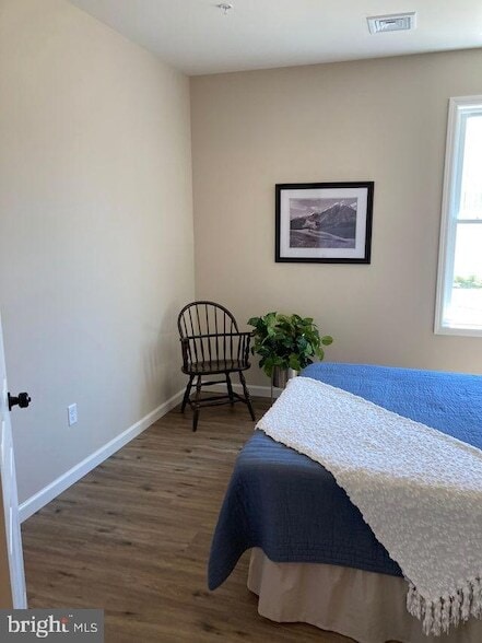 Building Photo - 376 E Main St