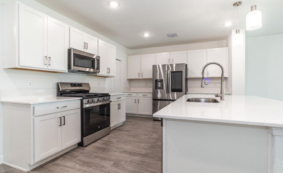 Building Photo - 6378 NW Windwood Way
