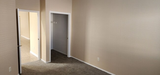 Building Photo - HAVE YOU SEEN THIS???