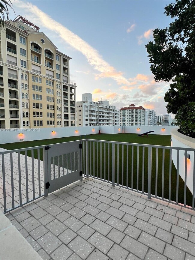 Building Photo - 153 N Seabreeze Blvd