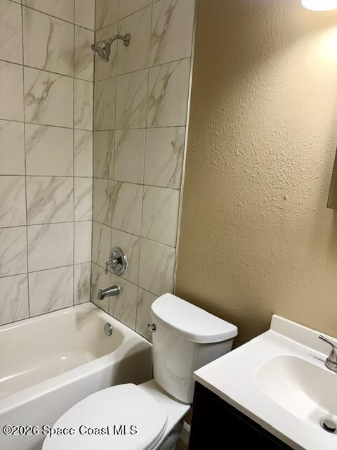 Building Photo - 3280 Alamanda Ct