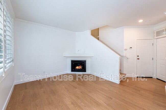 Building Photo - 26971 Hillsborough Pkwy