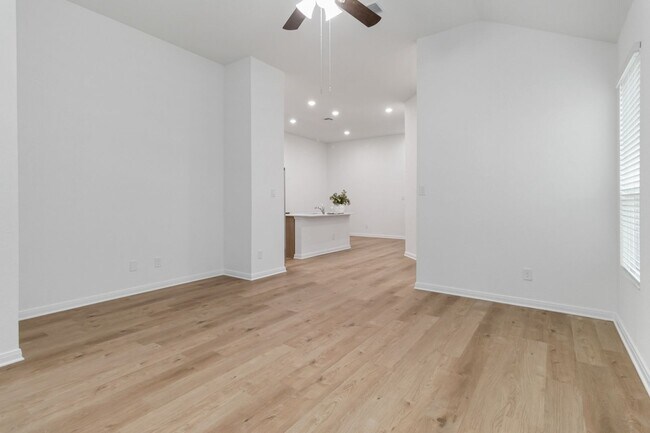 Building Photo - 5131 Cindy Br