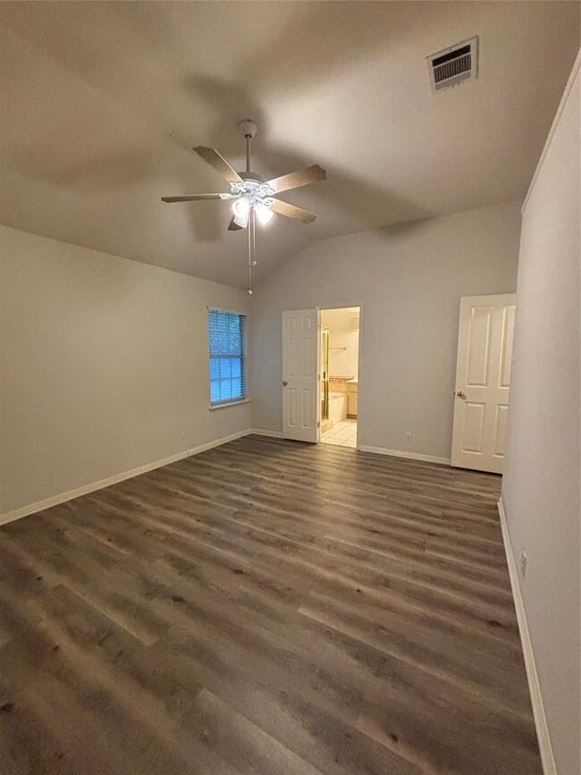 Building Photo - 4500 Abelia Dr