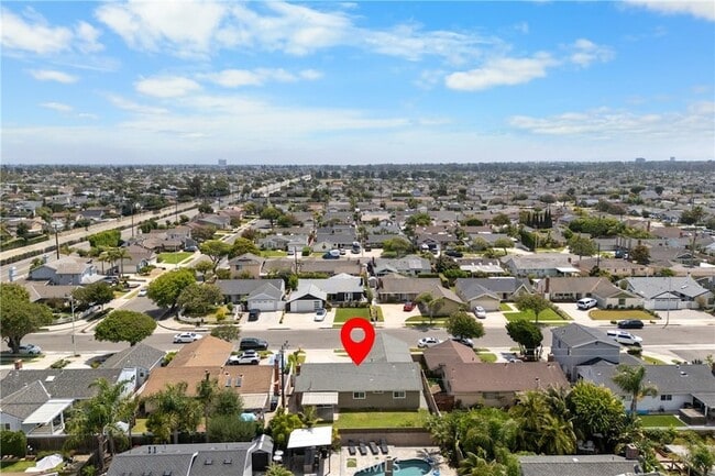 Building Photo - 17551 Misty Ln