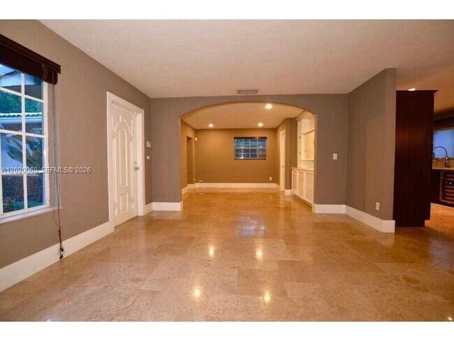 Building Photo - 14001 Cypress Ct