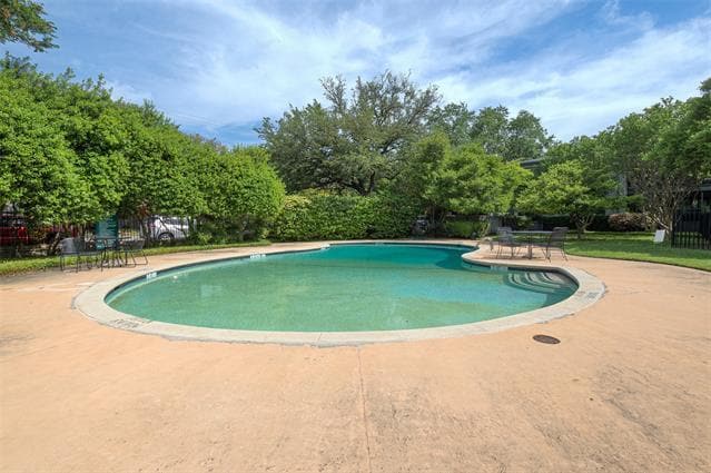 Building Photo - 5036 Lahoma St