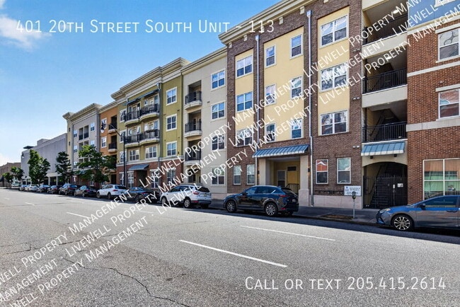 Building Photo - 401 20th St S