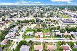 Building Photo - 17950 NW 6th Ct