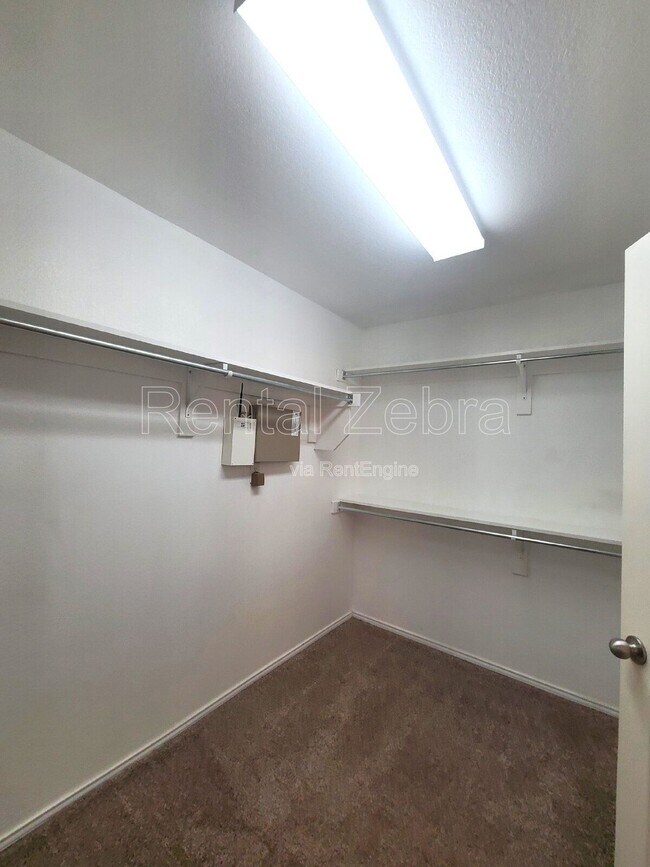 Building Photo - 8612 Orleans Ln