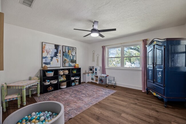 Building Photo - 326 Bayou View Dr