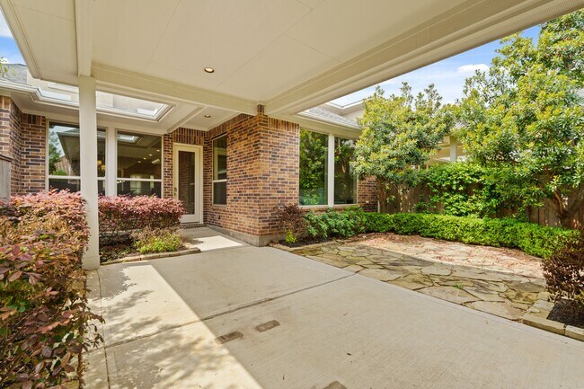 Building Photo - 534 Imperial Blvd