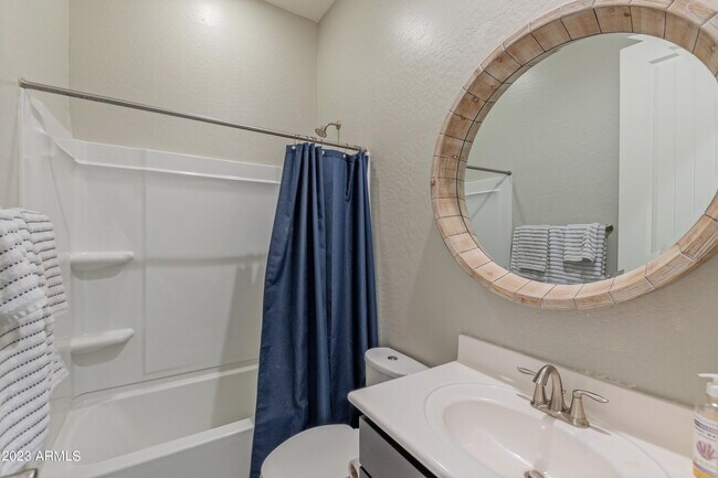 Building Photo - 4866 N 185th Dr