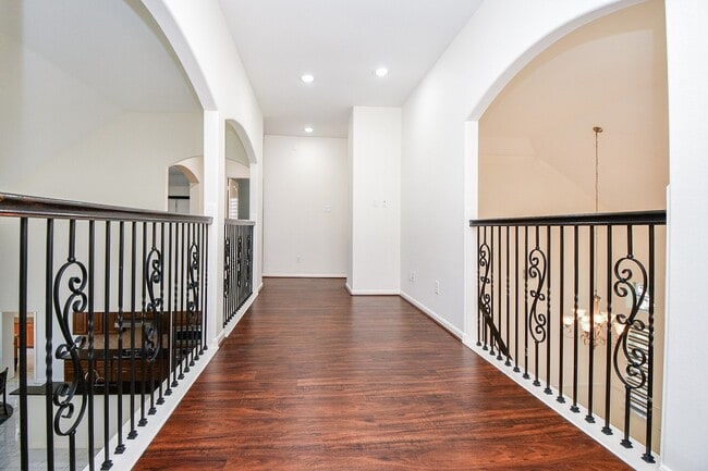 Building Photo - 4322 Pensacola Oaks Ln