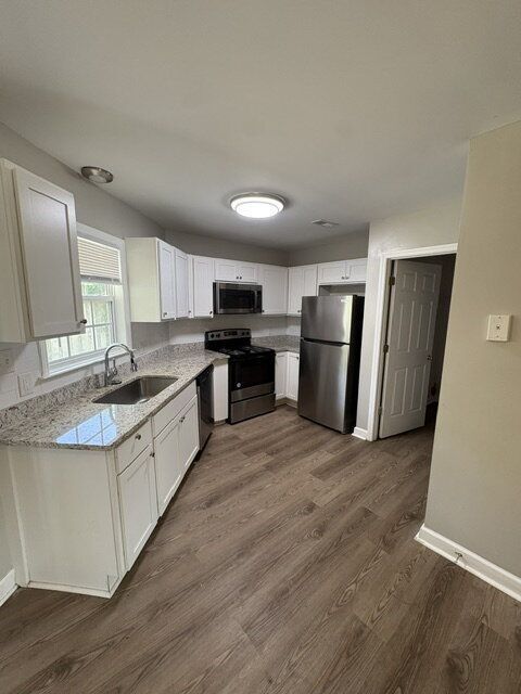 Building Photo - 2502 Bluff View Ct