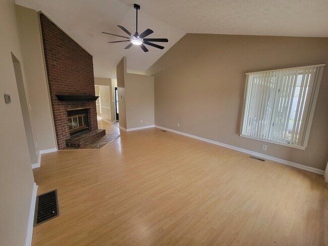 Building Photo - 500 Orchard Dr