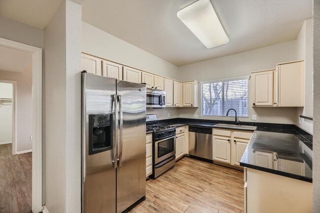 Building Photo - STUNNINGLY UPGRADED 2 Bedroom Condo In SPA...