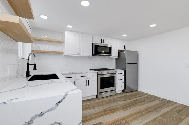 Primary Photo - This unit offers a cozy and private 1-bedr...