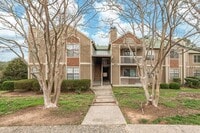 Building Photo - Adorable Upgraded Condo Available Soon!