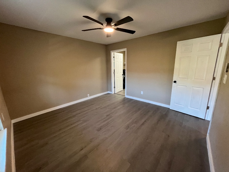 Building Photo - 47370 Vena Dr