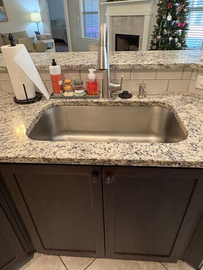 Building Photo - Woodland Creek Rental