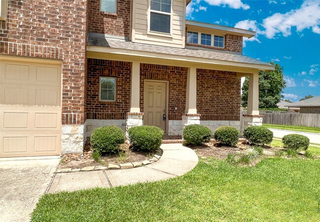 Building Photo - 166 Meadow Grove Dr