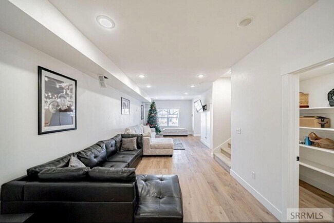 Building Photo - Like-New 3BD/2.5BA Home | Garage + Fenced Yard + W/D Included! $500.00 Rent Credit for the month ...