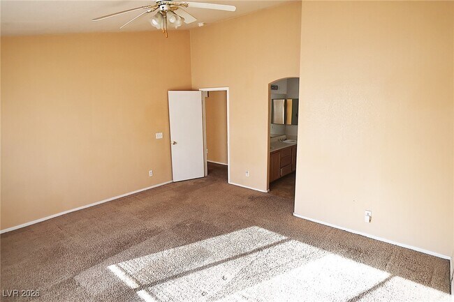 Building Photo - 425 Don Fernando Circle