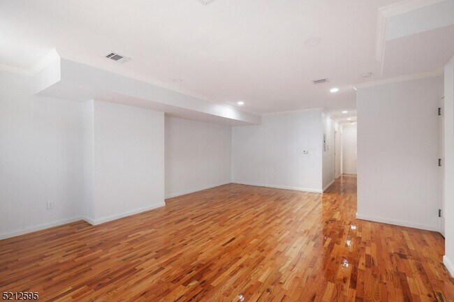 Building Photo - 131 Armstrong Ave