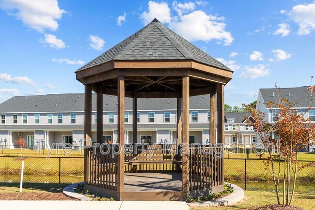 Building Photo - 2610 Gazebo Wy