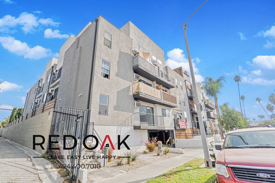 Building Photo - 134 N Mariposa Ave