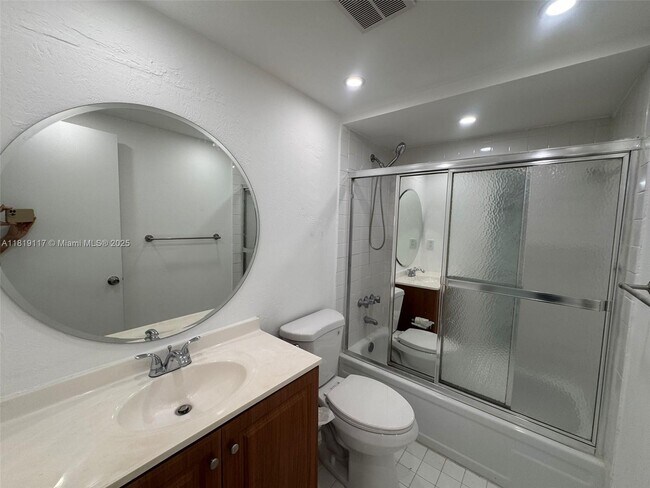 Building Photo - 1830 SW 81st Ave