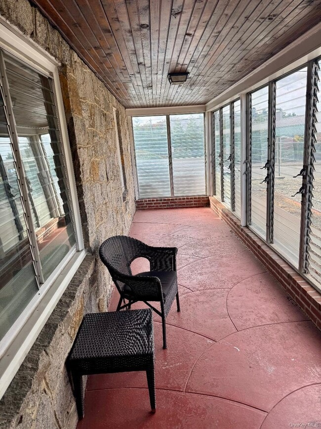 Building Photo - 29 N Long Beach Rd