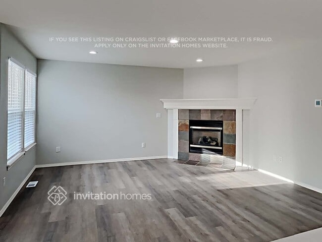 Building Photo - 36036 8th Ave SW