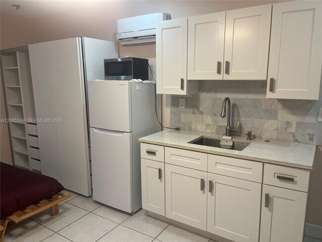 Building Photo - 1111 NW 79th Way