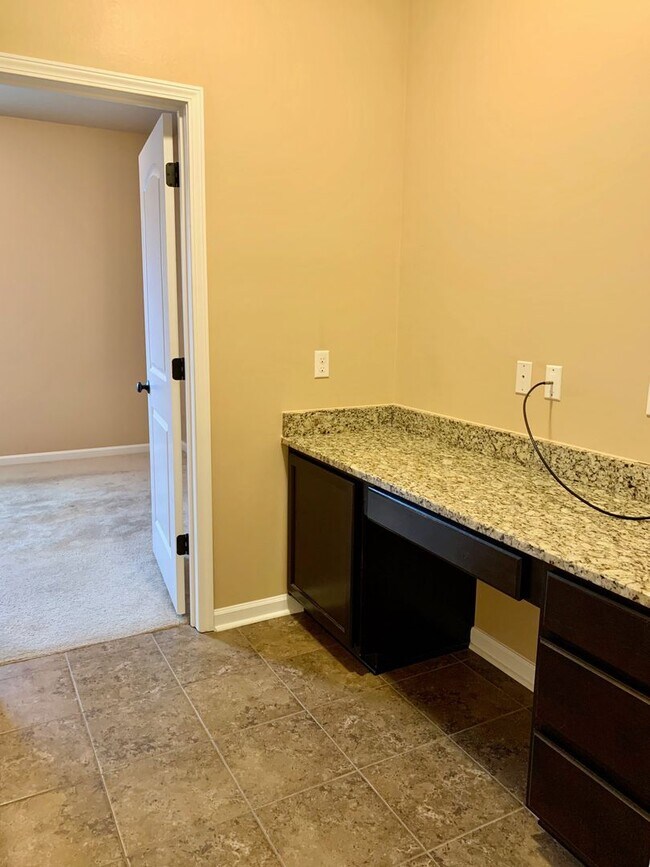 Building Photo - 3BD/2BA House for Lease in Magnolia Lakes - Close to LSU