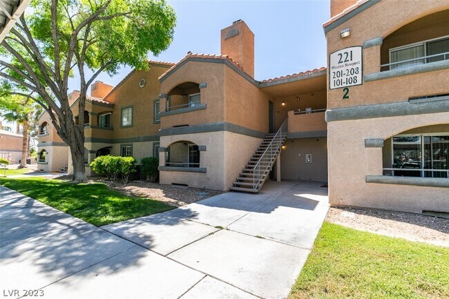 Building Photo - 221 Mission Newport Ln