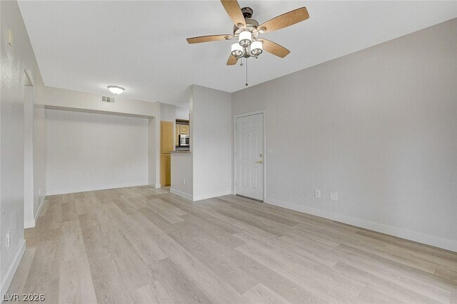 Building Photo - 8000 W Badura Ave