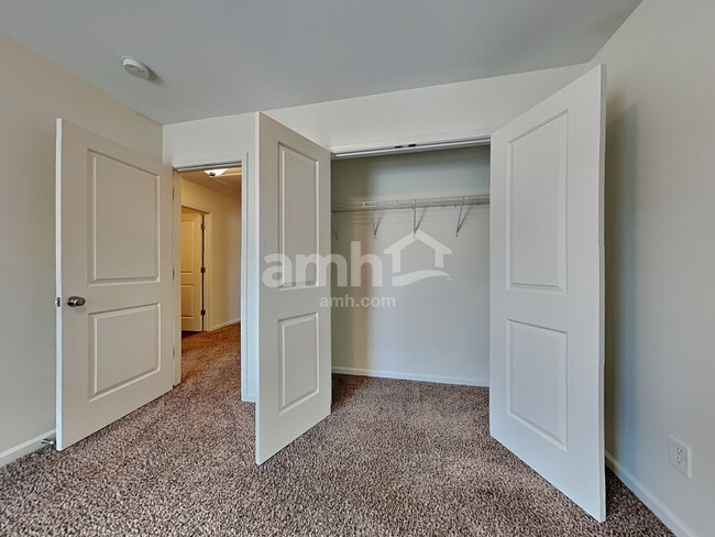 Building Photo - 407 Pine Hill Ln