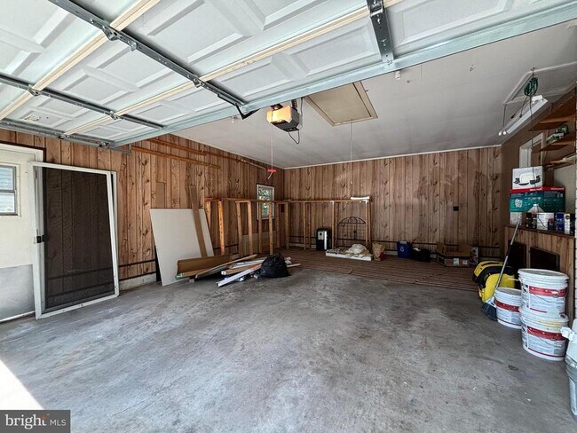Building Photo - 8210 Riverside Rd