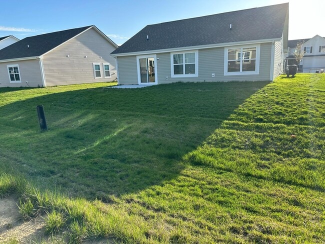 Building Photo - 1820 N Clearwater Dr