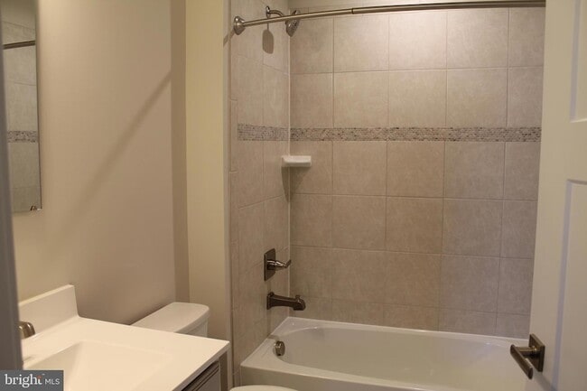 Building Photo - 8946 Penrith Dr
