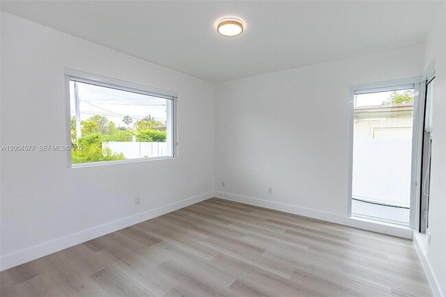 Building Photo - 1690 Daytonia Rd