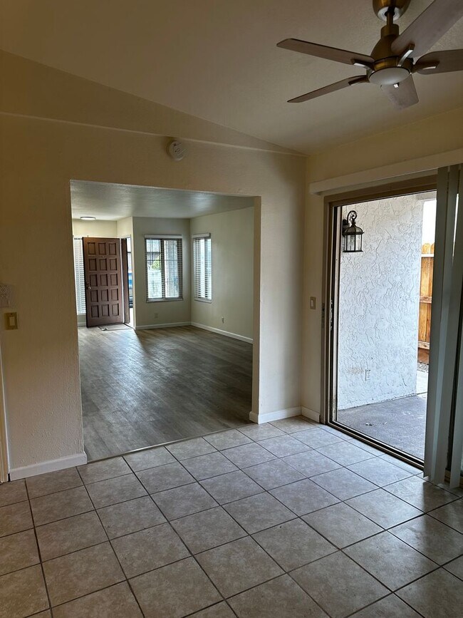 Building Photo - 5620 Brush Creek Dr