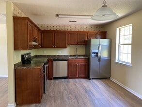 Building Photo - $500.O0 OFF MOVE IN SPECIAL!!