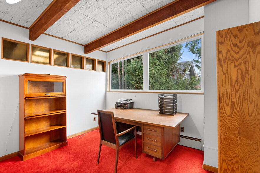 Building Photo - 6008 SW 21st Ave