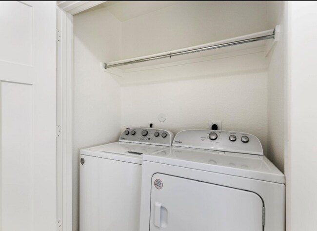 Building Photo - 21155 Gosling Rd